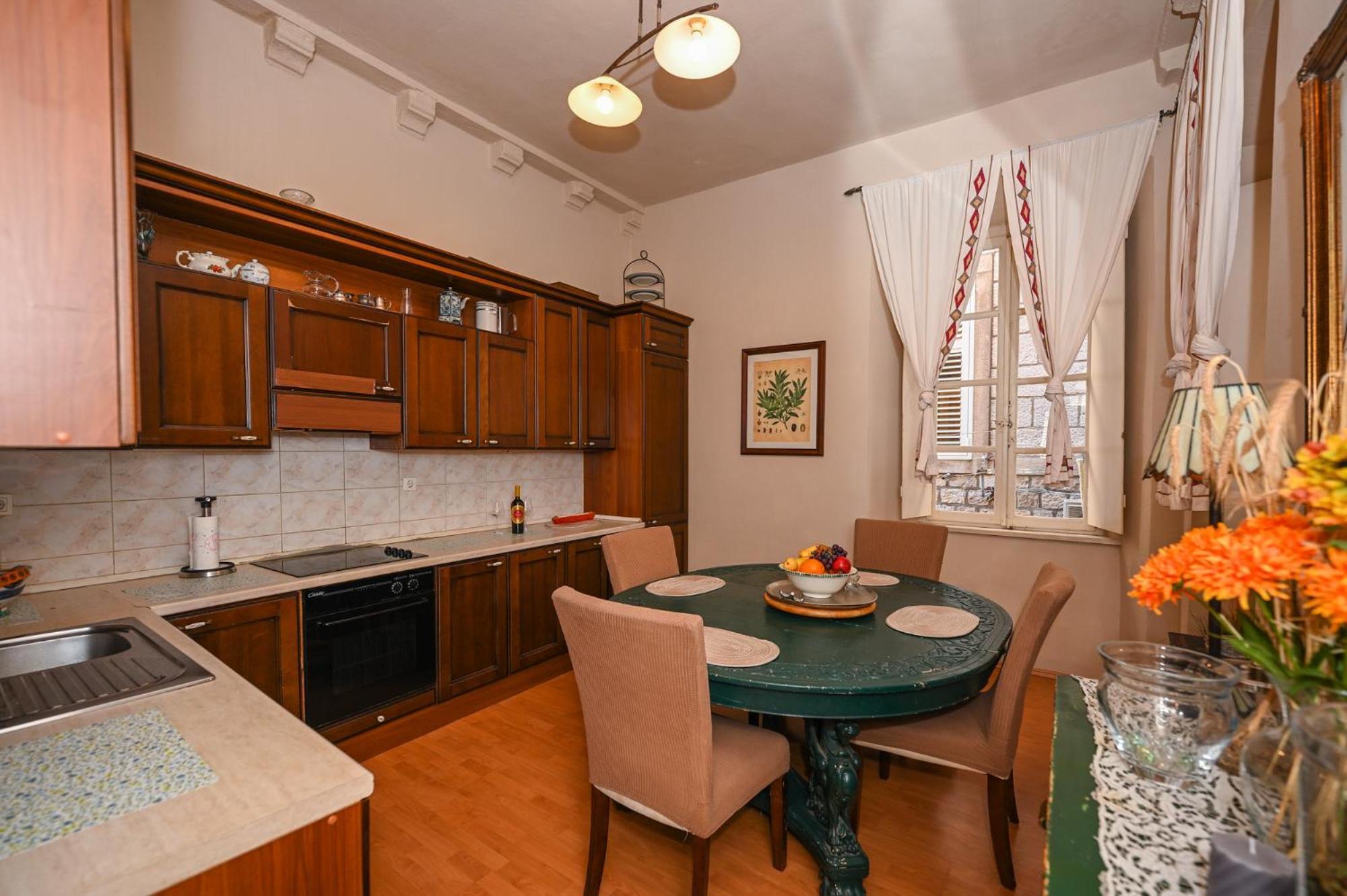Large Three Bedroom, Center Of Old Town Dubrovnik Buitenkant foto